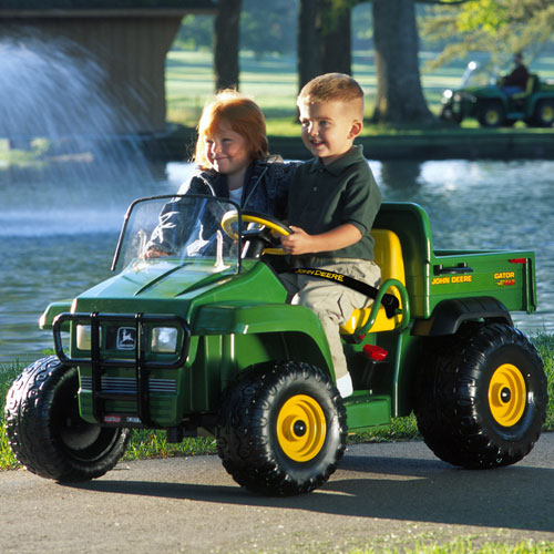 JOHN DEERE GATOR by PEG PEREGO