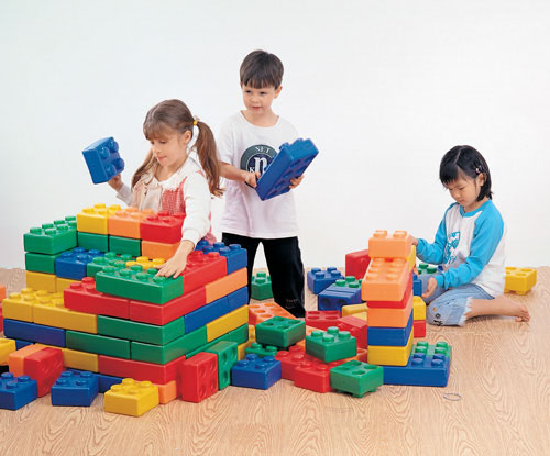 WePlay Brick Me by WEE BLOSSOM INC.
