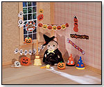 Calico Critters – Happy Halloween by INTERNATIONAL PLAYTHINGS LLC