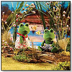Calico Critters Bullrush Frogs by INTERNATIONAL PLAYTHINGS LLC