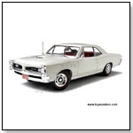 Highway 61 - 1966 Pontiac GTO Hard Top 1:18 scale diecast collectible model car by TOY WONDERS INC.