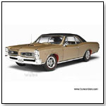Highway 61 - 1966 Pontiac GTO Hard Top. 1:18 scale diecast collectible model car by TOY WONDERS INC.