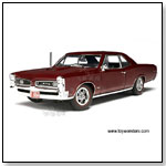 Highway 61 - 1966 Pontiac GTO Hard Top. 1:18 scale diecast collectible model car by TOY WONDERS INC.