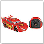 Air Hogs Disney Pixar Cars 2 Interactive Radio Control Vehicle  The Real Lightning McQueen by SPIN MASTER TOYS