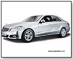Maisto Special Edition - 2009 Mercedes Benz E-Class Hard Top with Sunroof 1:18 scale die-cast collectible model by TOY WONDERS INC.